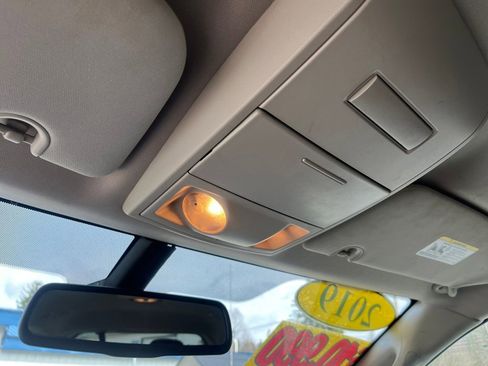 Used 2019 Dodge Grand Caravan SE image 21