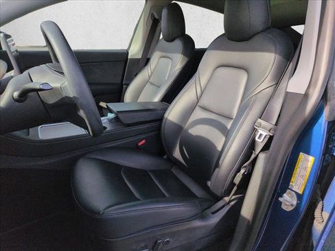 Used 2021 Tesla Model Y Long Range image 10