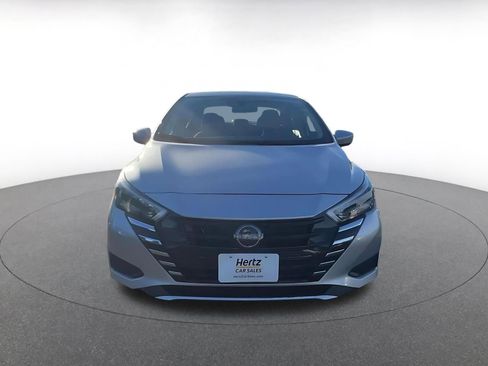 Used 2025 Nissan Versa SV image 4