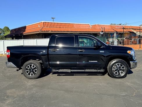 Used 2015 Toyota Tundra SR5 w/ TRD Off Road Package AWD/4WD image 6