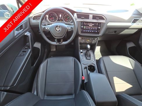 Used 2021 Volkswagen Tiguan SE FWD image 6