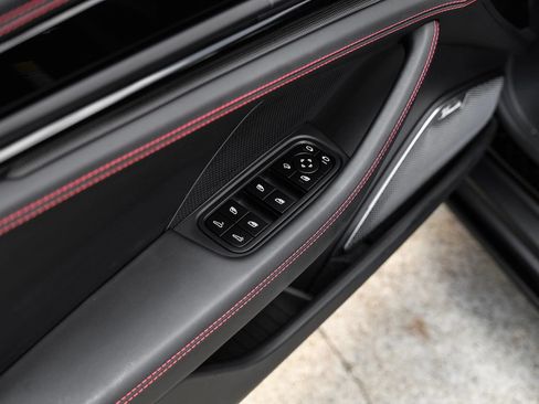 Used 2026 Porsche Panamera GTS AWD/4WD image 38