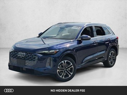 Certified 2025 Audi Q5 Premium w/ 19" Wheel Package AWD/4WD image 1