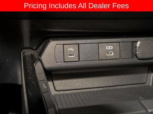 Used 2025 Toyota Prius Plug-In Hybrid FWD image 15