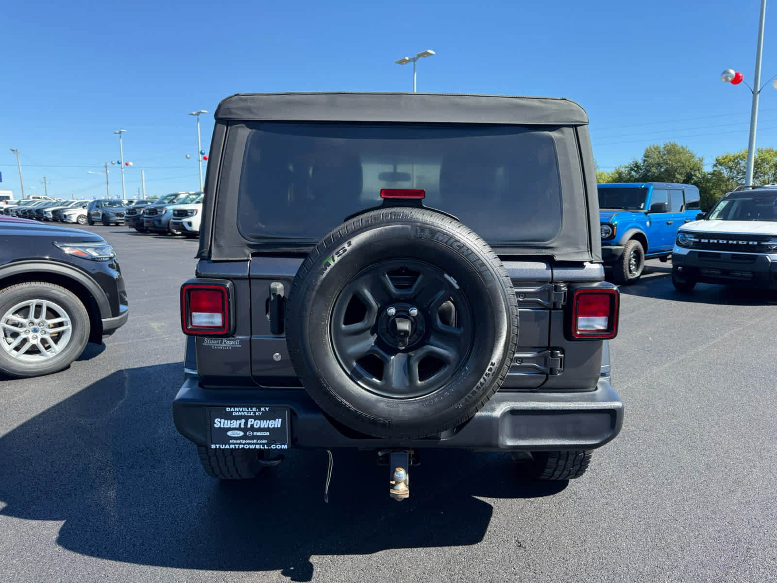 Used 2019 Jeep Wrangler Sport AWD/4WD image 21