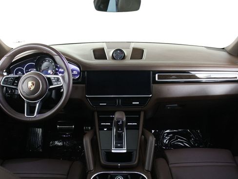 Certified 2023 Porsche Cayenne S AWD/4WD image 11