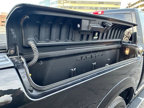 Used 2016 RAM 1500 Limited image 18