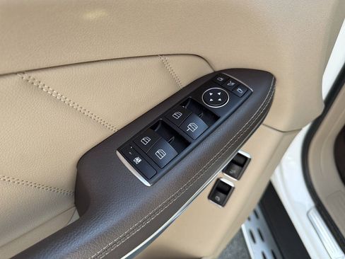 Used 2014 Mercedes-Benz GL 450 4MATIC image 25