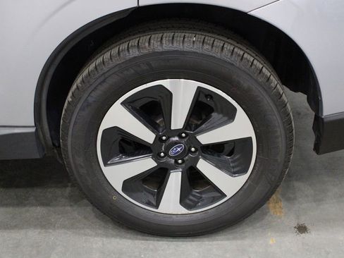 Used 2018 Subaru Forester 2.5i Premium w/ All-Weather Package image 42