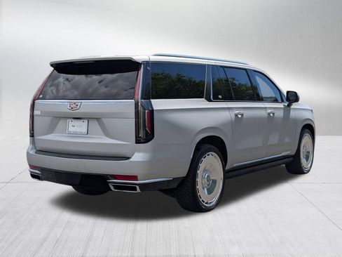 Used 2023 Cadillac Escalade ESV Premium Luxury w/ Touring Package AWD/4WD image 5