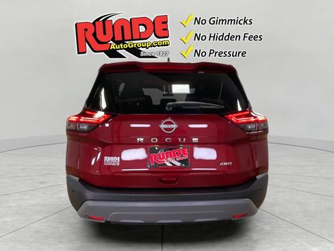 Used 2023 Nissan Rogue S AWD/4WD image 5