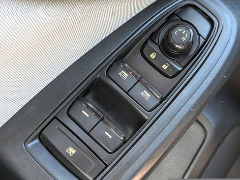 Used 2018 Subaru Crosstrek 2.0i Premium image 25