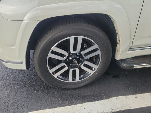 Used 2023 Toyota 4Runner Limited RWD image 24