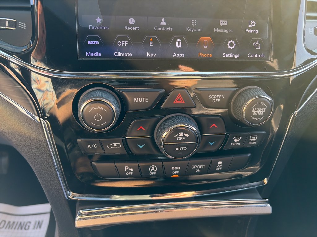Used 2020 Jeep Grand Cherokee Limited AWD/4WD image 20