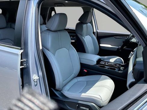 Used 2025 Honda Pilot EX-L image 22