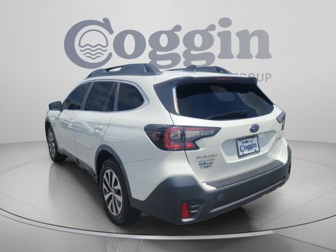 Used 2020 Subaru Outback Premium AWD/4WD image 2