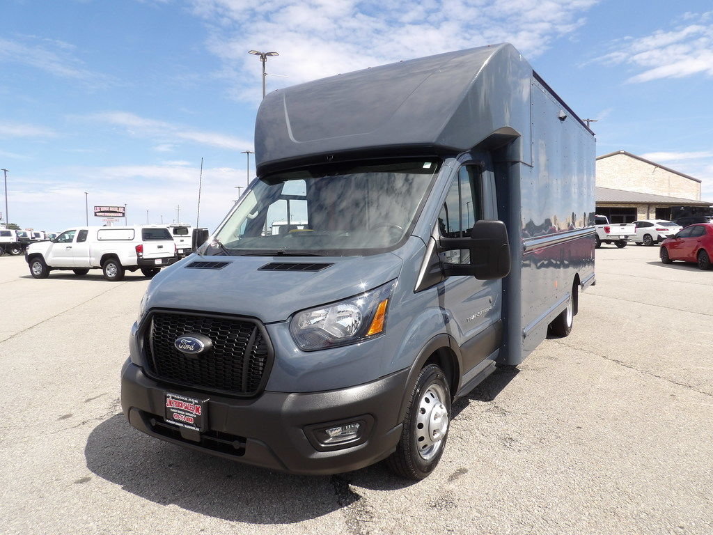 Used 2022 Ford Transit 350 DRW RWD image 42