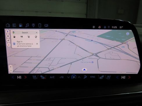 Used 2025 Chevrolet Suburban Premier image 15