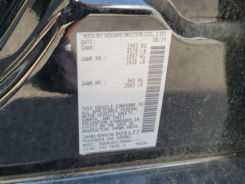 Used 2025 Nissan Altima 2.5 SV FWD image 29