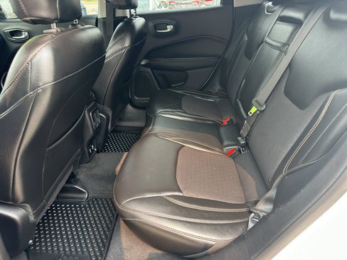 Used 2018 Jeep Compass Latitude w/ Popular Equipment Group image 10