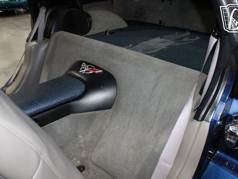 Used 2000 Chevrolet Corvette Coupe image 8