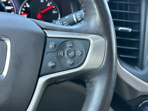 Used 2017 GMC Acadia Denali w/ Technology Package AWD/4WD image 30