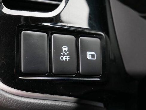 Used 2020 Mitsubishi Outlander SE AWD/4WD image 17