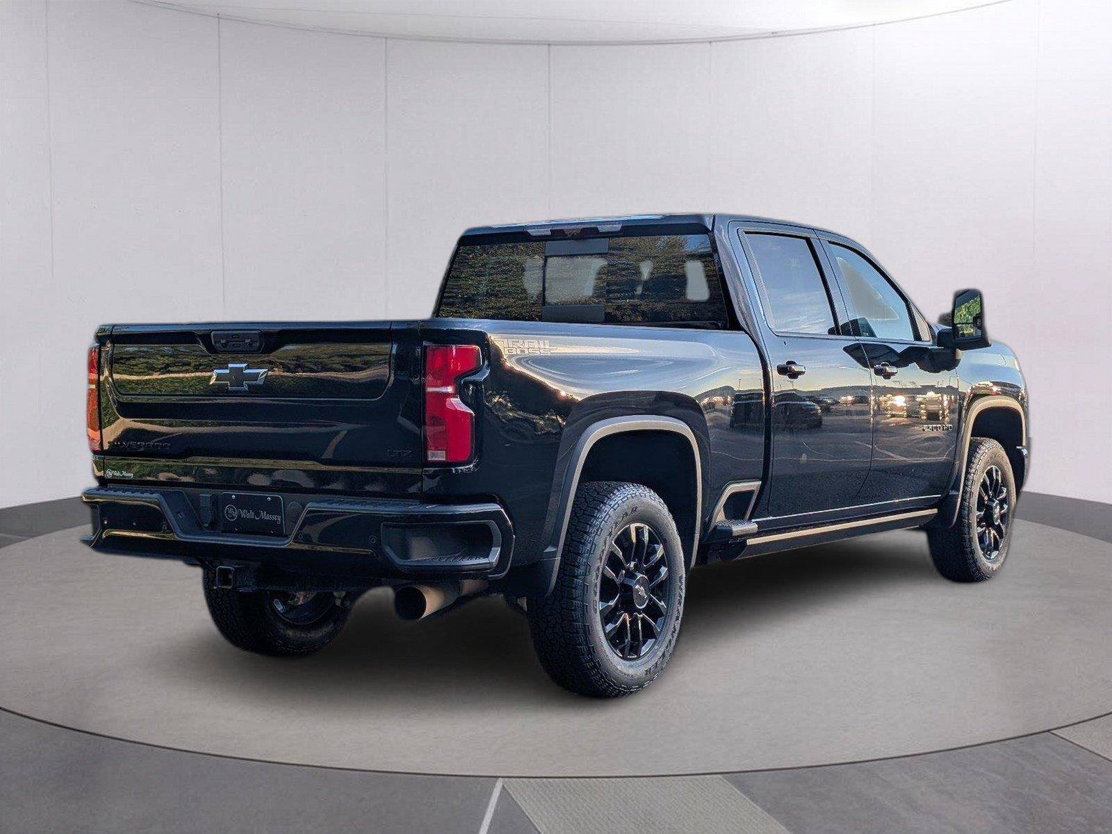 Used 2025 Chevrolet Silverado 2500 LTZ w/ Trail Boss Package AWD/4WD image 6