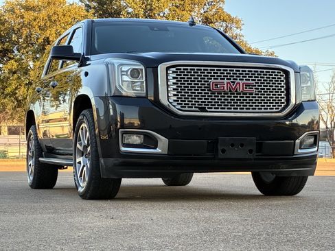 Used 2016 GMC Yukon Denali RWD image 11