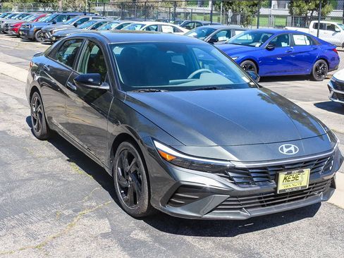 Certified 2026 Hyundai Elantra Sport FWD image 3