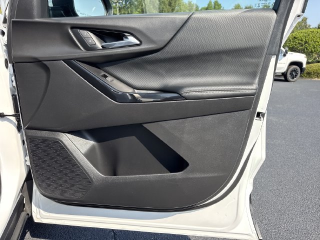 Used 2025 Chevrolet Equinox LT w/ Convenience Package II FWD image 28
