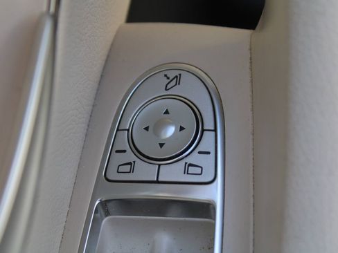 Used 2021 Mercedes-Benz E 350 Sedan image 21