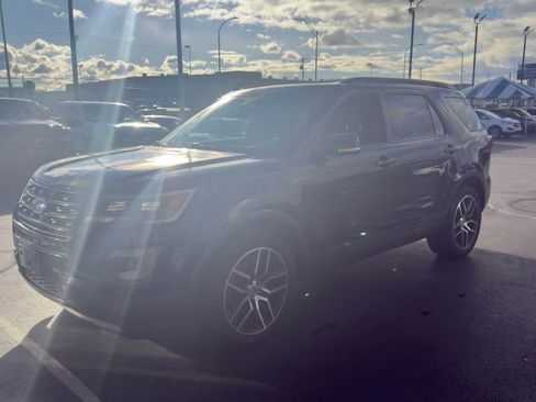 Certified 2017 Ford Explorer Sport image 6