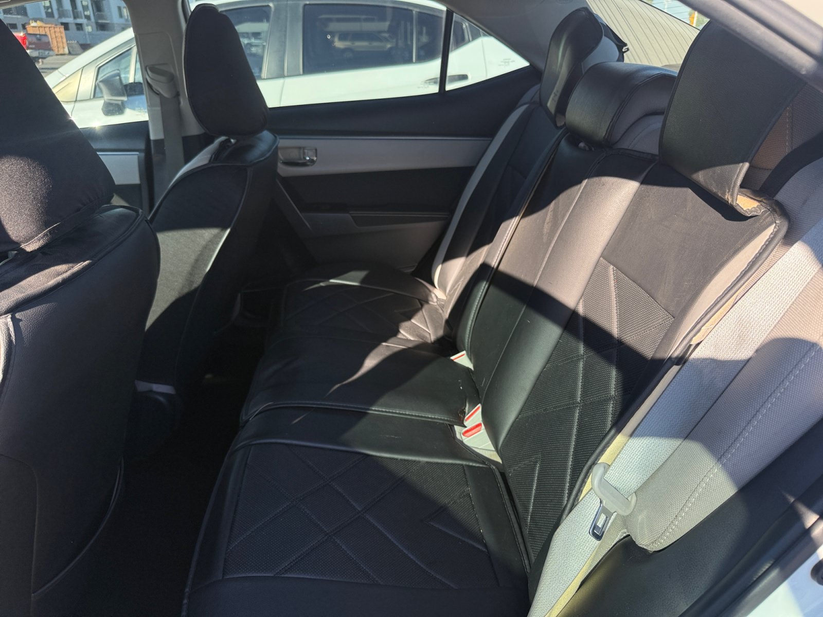Used 2016 Toyota Corolla L FWD image 27