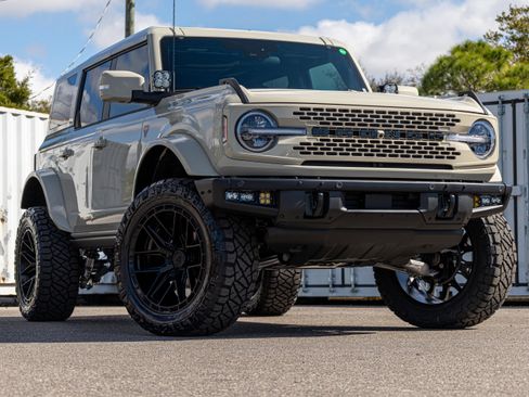 New 2025 Ford Bronco Badlands image 24