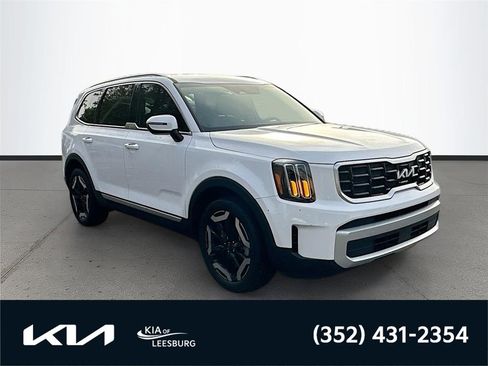 Used 2024 Kia Telluride S image 1