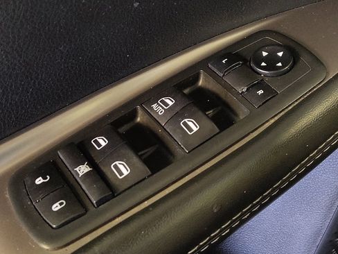 Used 2019 Dodge Journey Crossroad image 27