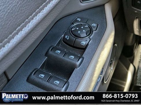 Used 2018 Ford Expedition Limited w/ Equipment Group 301A RWD image 26