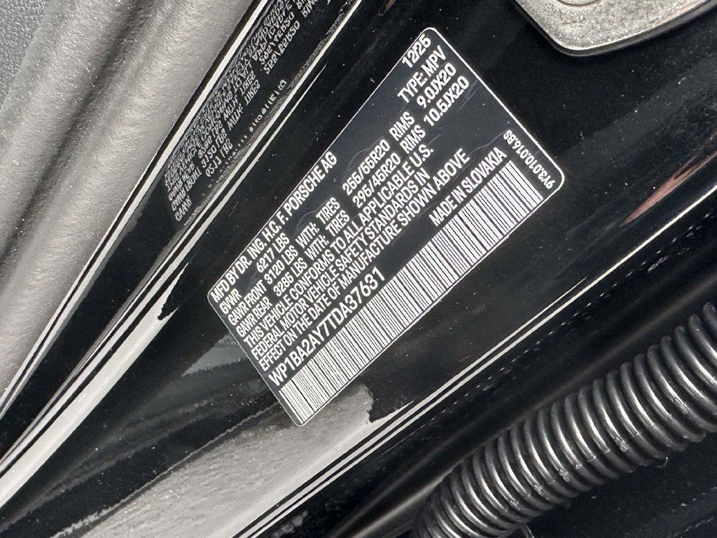 Used 2026 Porsche Cayenne Coupe AWD/4WD image 7