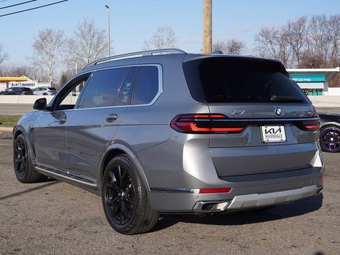 Used 2025 BMW X7 xDrive40i w/ Premium Package image 14