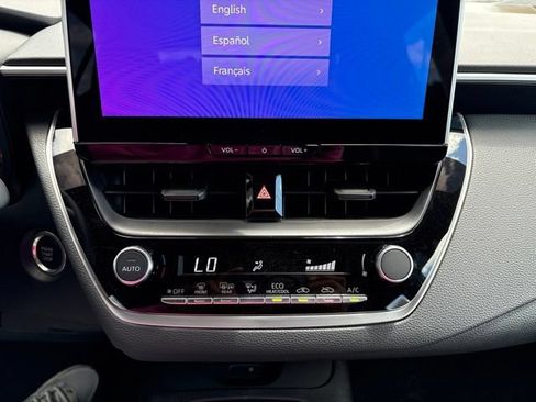 Used 2026 Toyota Corolla SE w/ SE Package FWD image 17