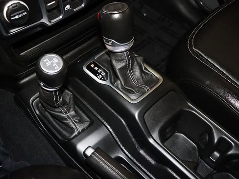 Used 2023 Jeep Wrangler Unlimited Sahara AWD/4WD image 24