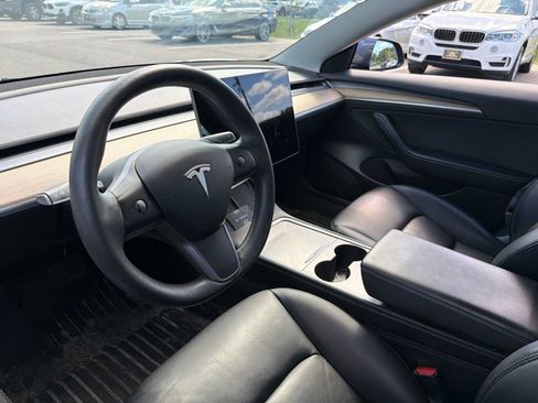 Used 2022 Tesla Model 3 Long Range AWD/4WD image 22