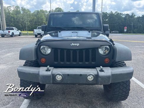 Used 2011 Jeep Wrangler Unlimited Sport AWD/4WD image 2