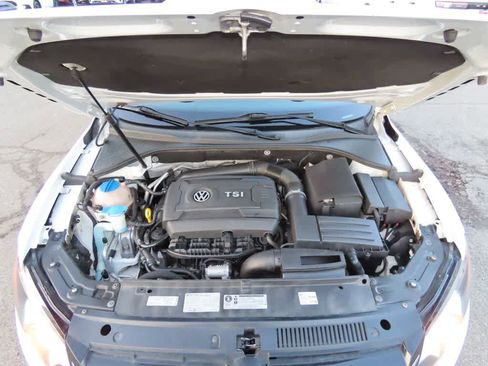 Used 2014 Volkswagen Passat 1.8T Wolfsburg Edition image 9