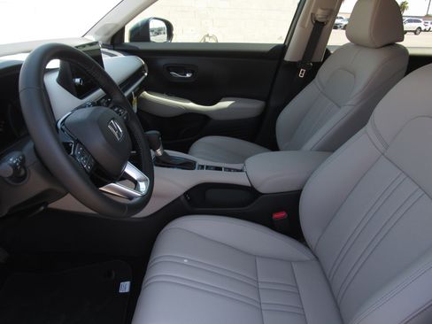 New 2026 Honda HR-V EX-L image 12