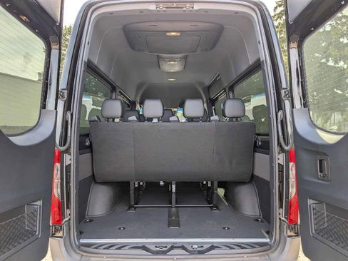 Used 2024 Mercedes-Benz Sprinter 2500 image 20