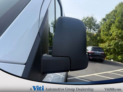 Used 2025 Mercedes-Benz Sprinter 2500 image 11