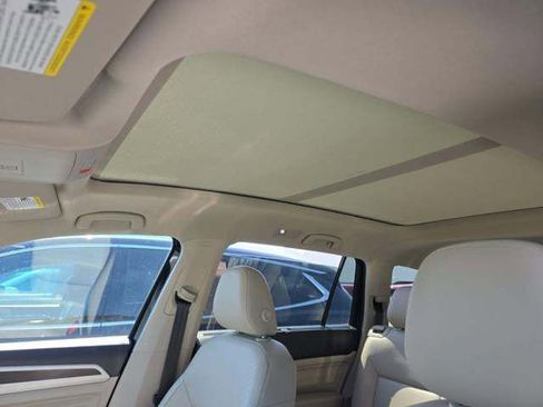 Used 2023 Volkswagen Atlas SE image 11