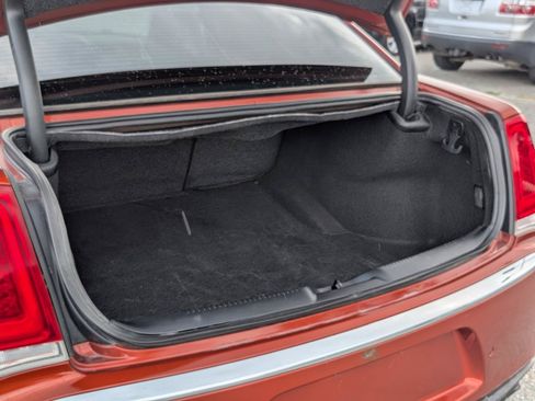 Used 2021 Chrysler 300 Touring L RWD image 6